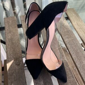 Black Capped Toe Heels (6.5)